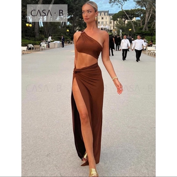 CASA B| Skylar Side Cut-Out High Slit Maxi Dress - Picture 6 of 14
